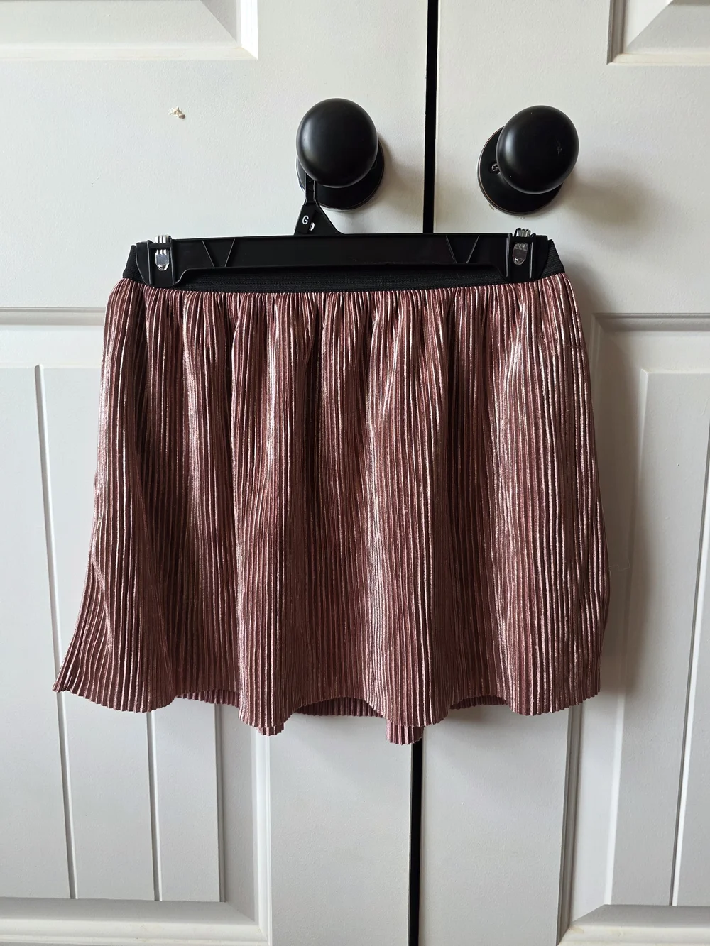 Old Navy Pleated Skirt in Rose
